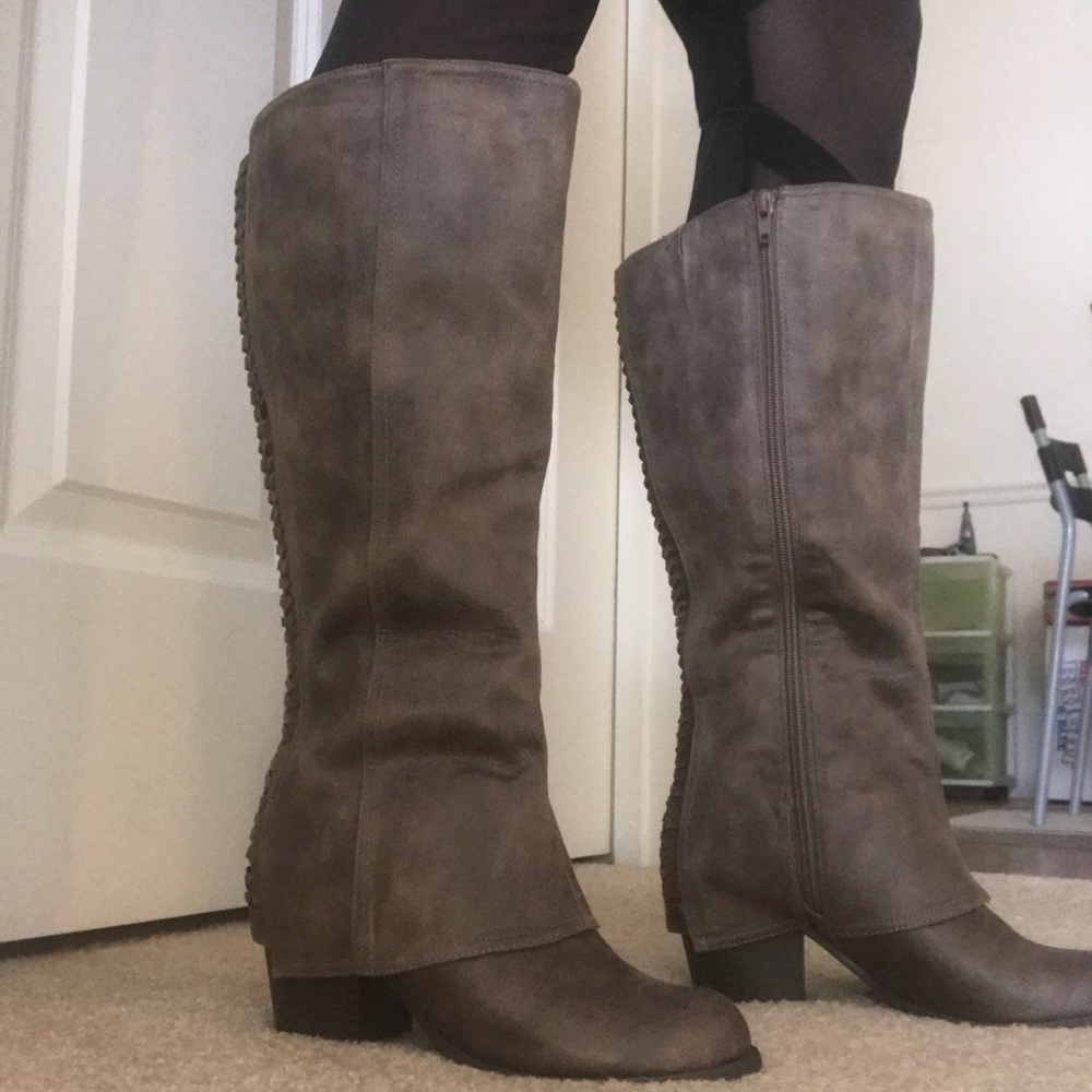 NWOT. Fergalicious Lundry Wide Calf Boots, Sz. 7.